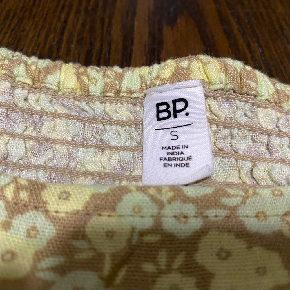NWT Nordstrom BP Beige Nougat Allison Floral Puff Sleeve Crop Top Size Small - Picture 7 of 9